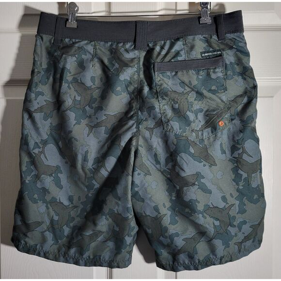 Lot of 2 G.H. Bass & Co. Men's 34 x 9.5 Hybrid Swim Shorts Shark Pattern Grey/GN - Picture 7 of 16